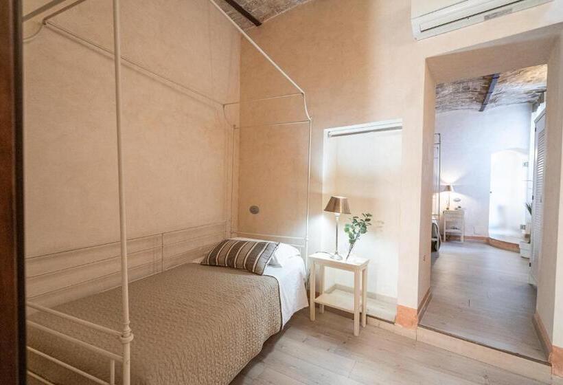 جناح عائلي, La Lisca