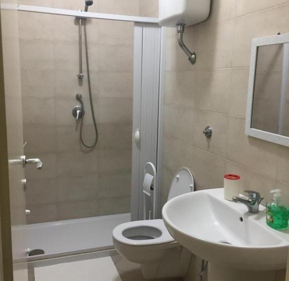 스탠다드 룸, Trentatre Quarantatre