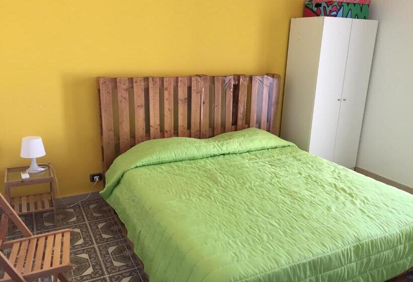 스탠다드 룸, Trentatre Quarantatre