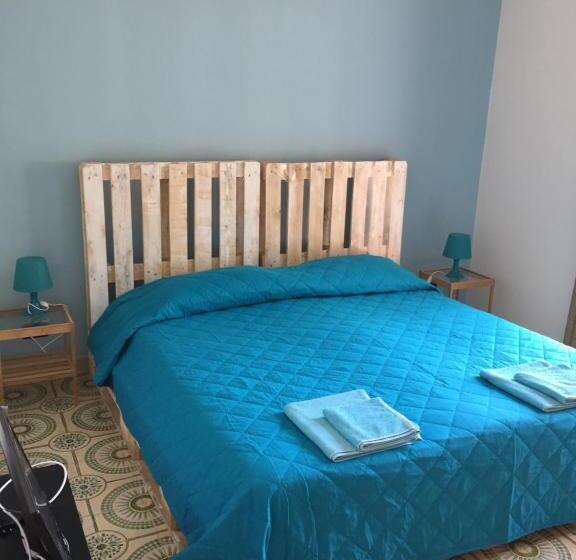 스탠다드 룸, Trentatre Quarantatre