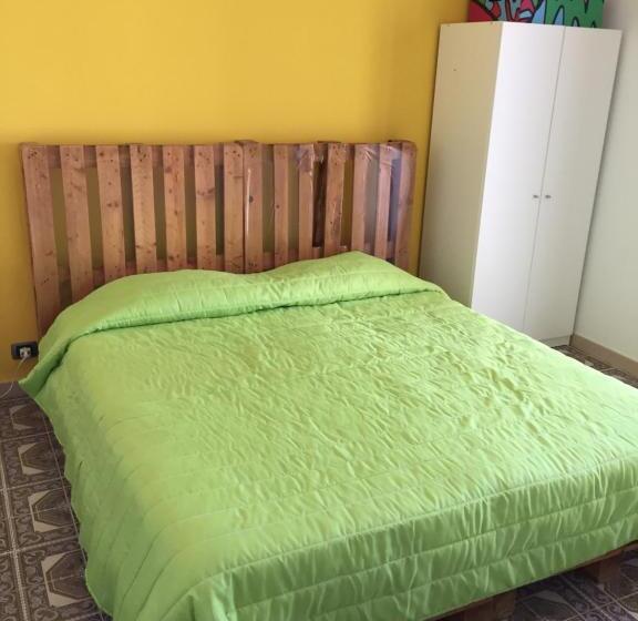 스탠다드 트리플 룸, Trentatre Quarantatre