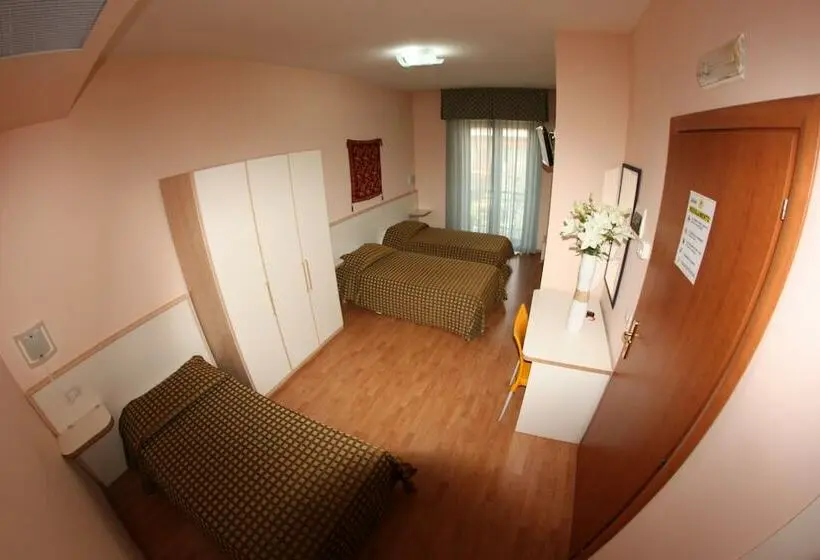 اتاق استاندارد سه نفره, Albergo La Coccinella