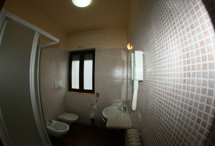 اتاق استاندارد یک نفره, Albergo La Coccinella