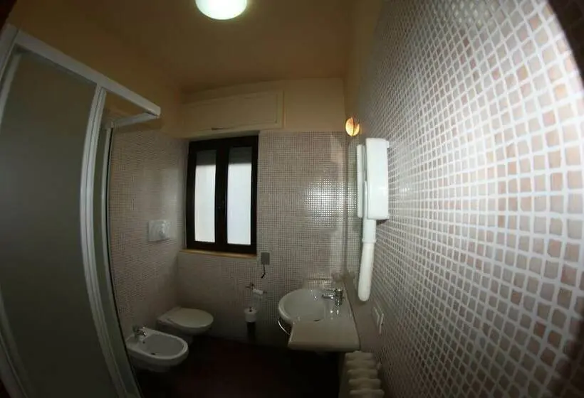 اتاق استاندارد یک نفره, Albergo La Coccinella