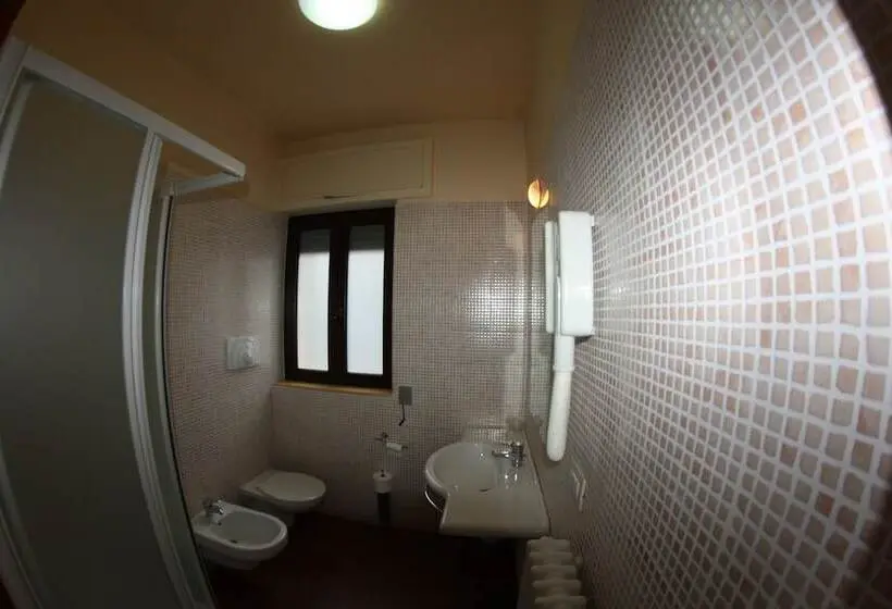 اتاق استاندارد سه نفره, Albergo La Coccinella