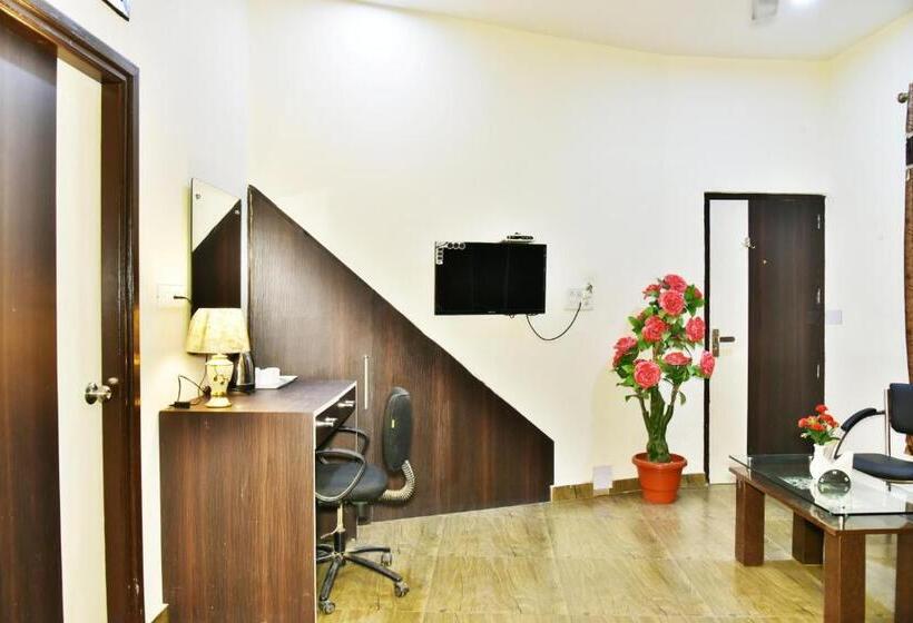Quarto Familiar, Amritsar Inn