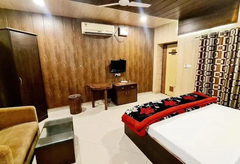 Superior Zimmer Kingsize Bett, Amritsar Inn