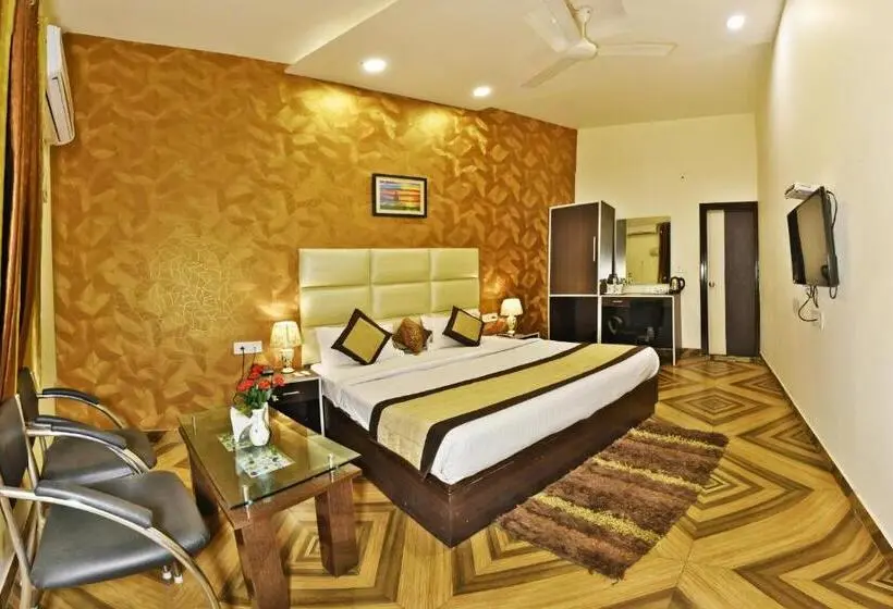 Superior Zimmer Kingsize Bett, Amritsar Inn