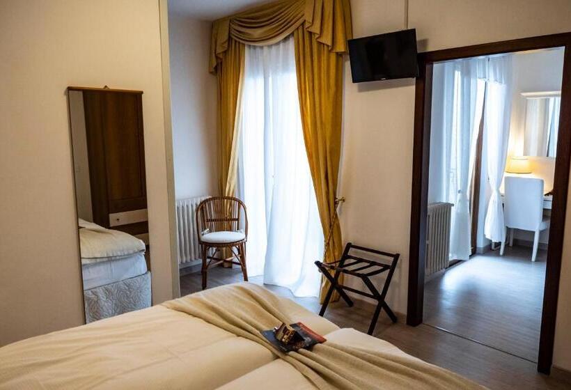 غرفة قياسية مطلّة علي البحيرة, Garni Bel Sito