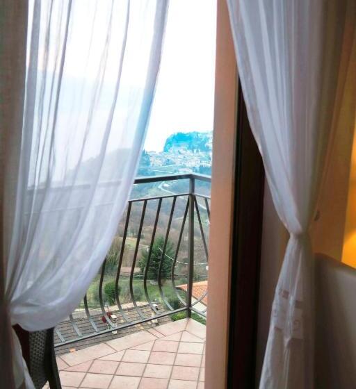 غرفة قياسية مطلّة علي البحيرة, Garni Bel Sito