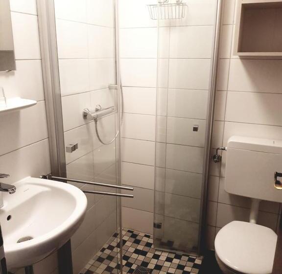 スタンダードルーム, Garni Kröger