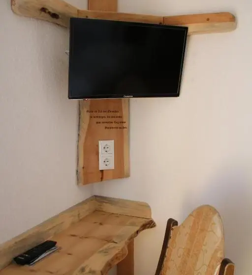 Standard Yhden Hengen Huone Parveke, Gasthof Zum Löwen