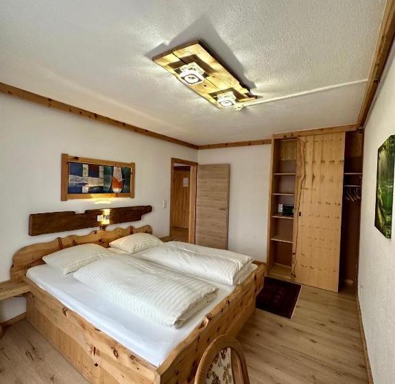Номер Стандарт с Балконом, Gasthof Zum Löwen