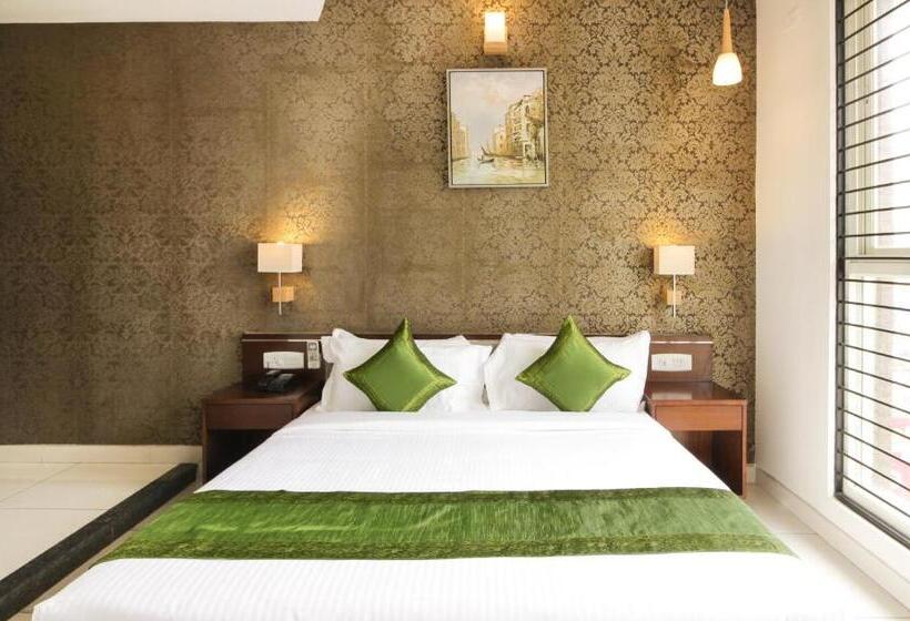 Полулюкс, Maharaja Inn Chikmagalur