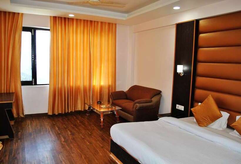 شقة إدارية غرفة واحدة, Natraj International