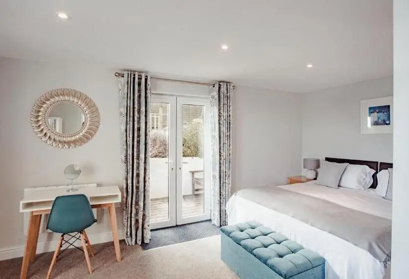 Suite with Terrace, The Bay