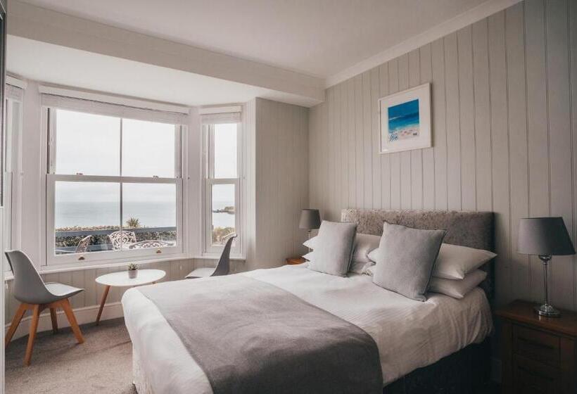 Номер Стандарт, The Bay