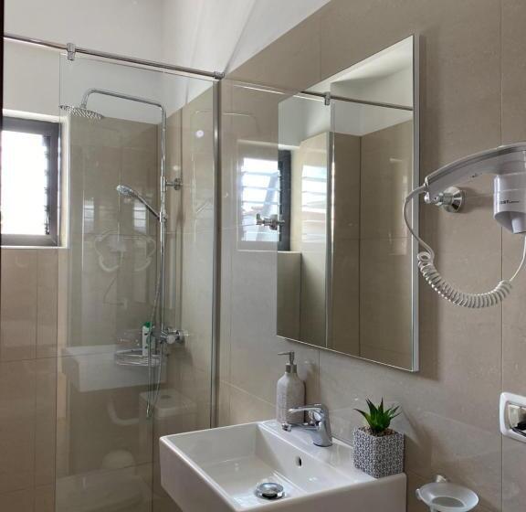 استودیو استاندارد با بالکن, Villa White