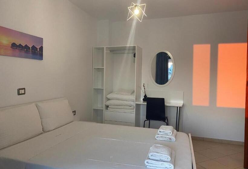 آپارتمان 1 خوابه با بالکن و چشم‌انداز دریا, Villa White