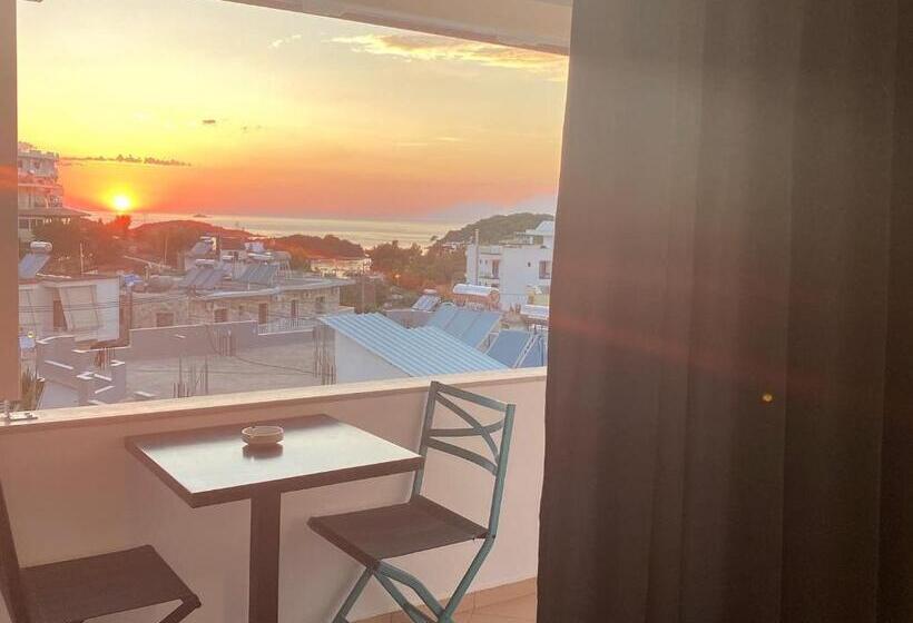 آپارتمان 1 خوابه با بالکن و چشم‌انداز دریا, Villa White