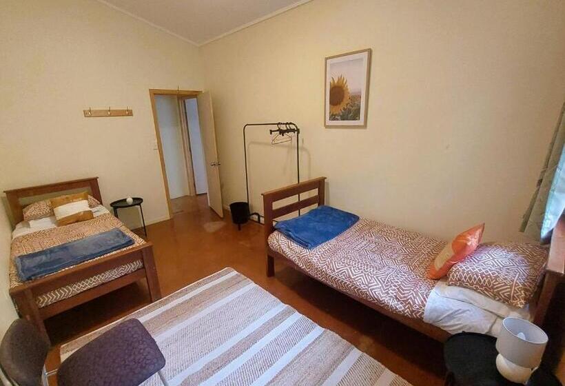 스탠다드 룸 공동 욕실, Kawai Purapura Yoga Retreat Centre