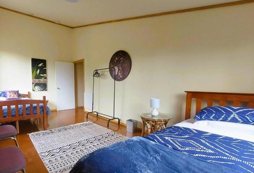 اتاق استاندارد با سرویس بهداشتی مشترک, Kawai Purapura Yoga Retreat Centre