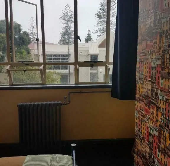 スタンダードルーム, Archies Bunker Affordable Accommodation