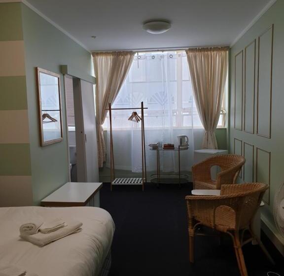 חדר סטנדרט עם מיטת קינג, Archies Bunker Affordable Accommodation