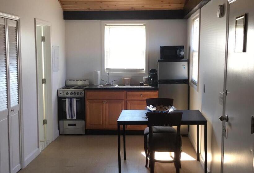 סטודיו דלוקס, Baywatch Hotel & Marina