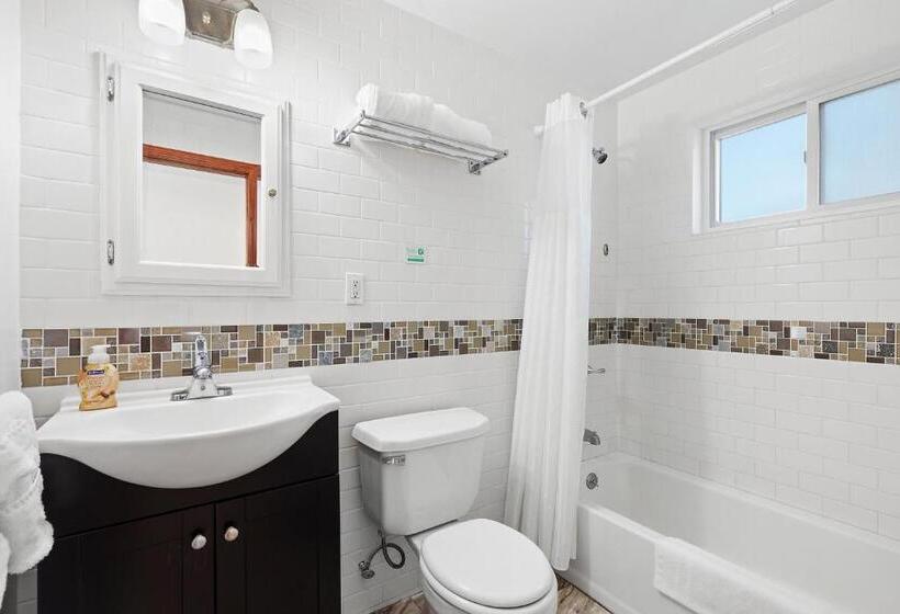 בונגלו סטנדרט עם נוף לגינה, Baywatch Hotel & Marina