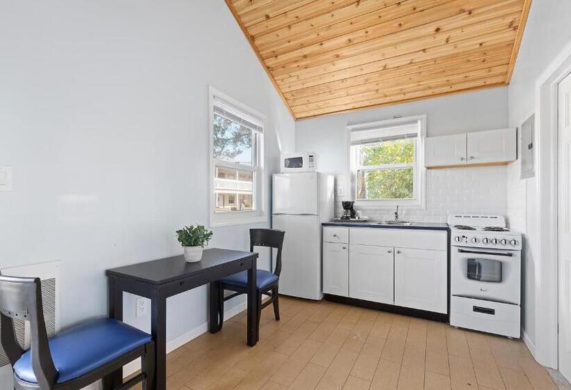 בונגלו סטנדרט עם נוף לגינה, Baywatch Hotel & Marina