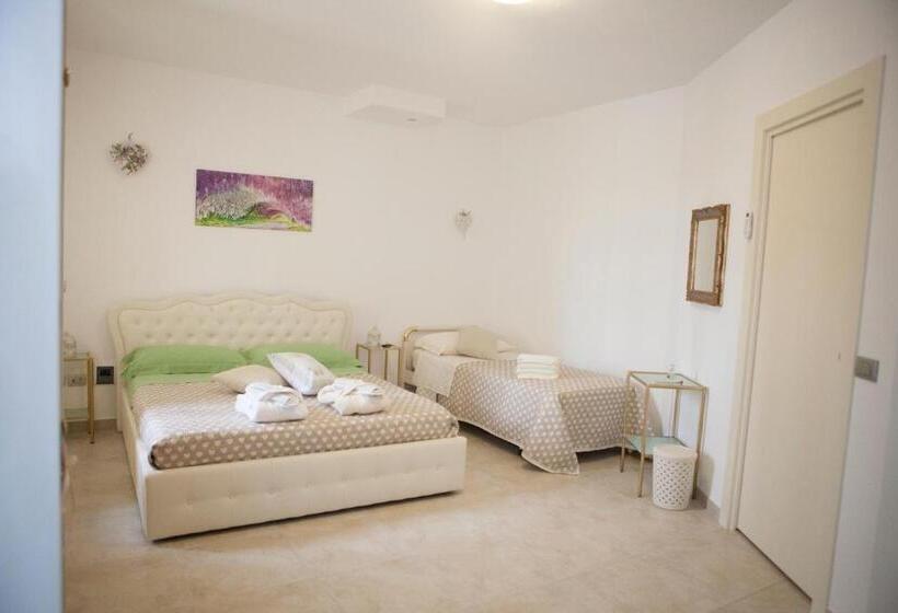 غرفة ديلوكس ثلاثية, B&b La Gioiosa