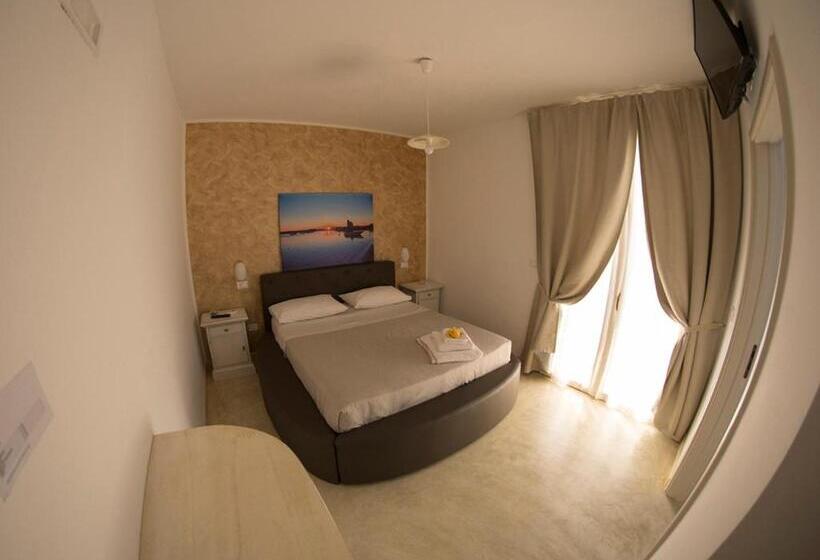 חדר סטנדרט, Blue And Blue