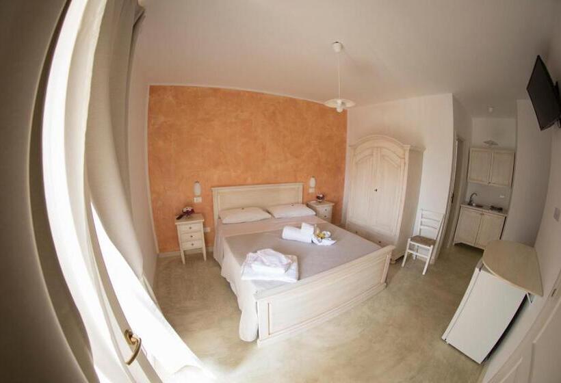 חדר משפתחתי סופריור, Blue And Blue