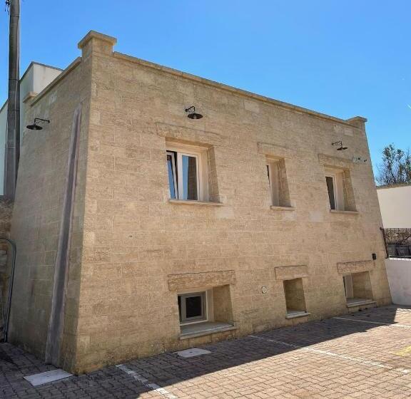 בונגלו משפחתי, Blue And Blue