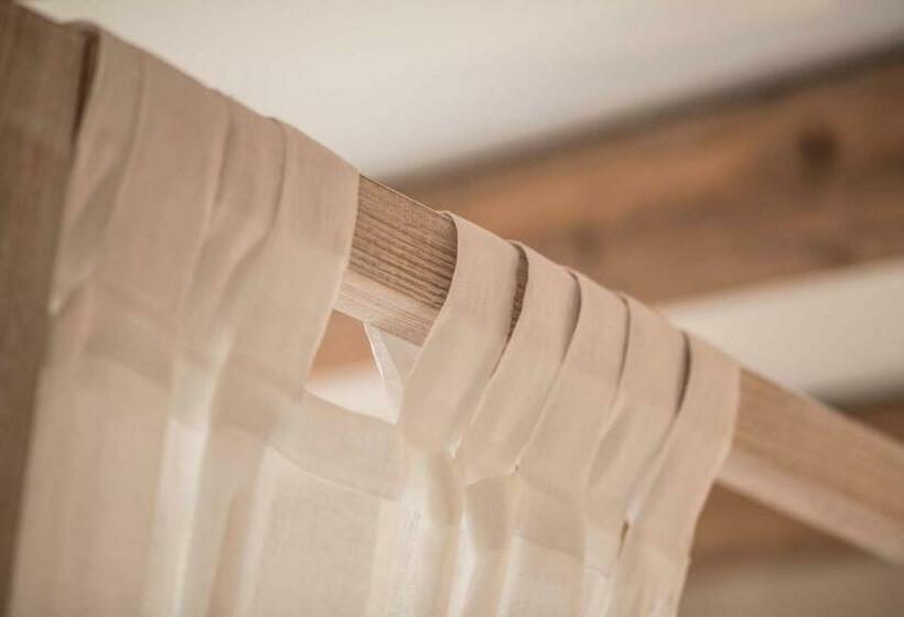 חדר דלוקס עם מרפסת, Le Scuderie  Castello Monaci