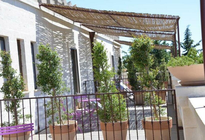 חדר דלוקס עם מרפסת, Le Scuderie  Castello Monaci