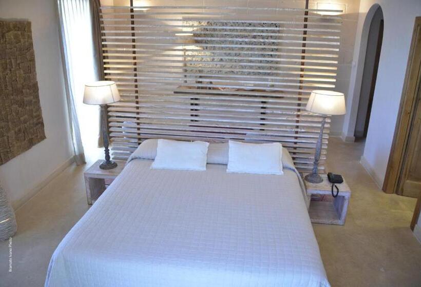 חדר דלוקס עם מרפסת, Le Scuderie  Castello Monaci