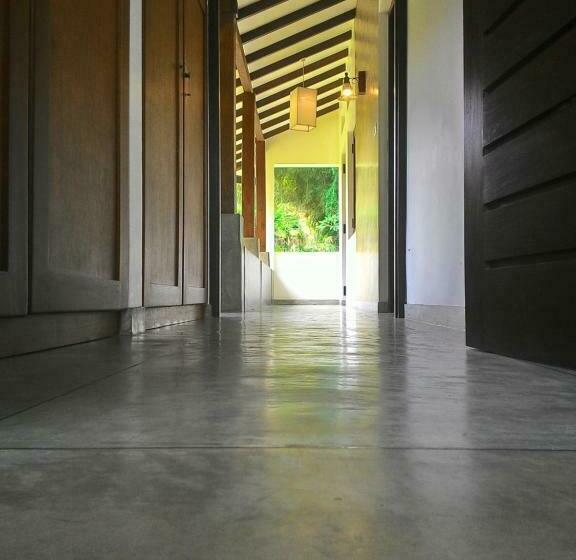 标准间, Rockydale Home Stay