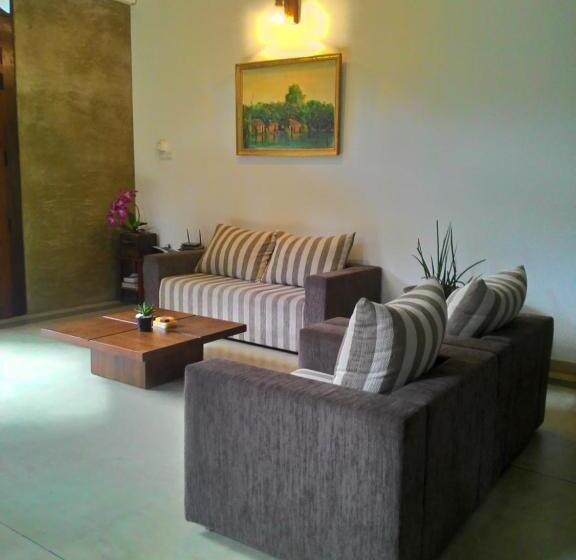 标准间, Rockydale Home Stay