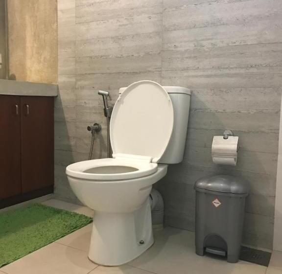 标准间带阳台, Rockydale Home Stay