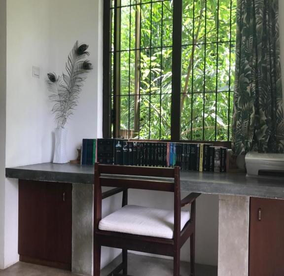 标准间带阳台, Rockydale Home Stay