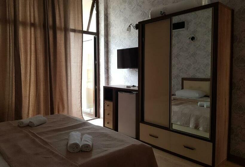 اتاق استاندارد با بالکن, Chero