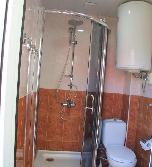 اتاق استاندارد سه تخته با بالکن, Chero