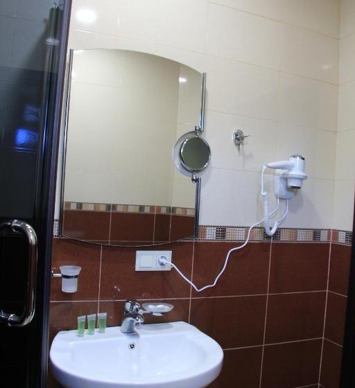 Standard Triple Room with Terrace, Chero