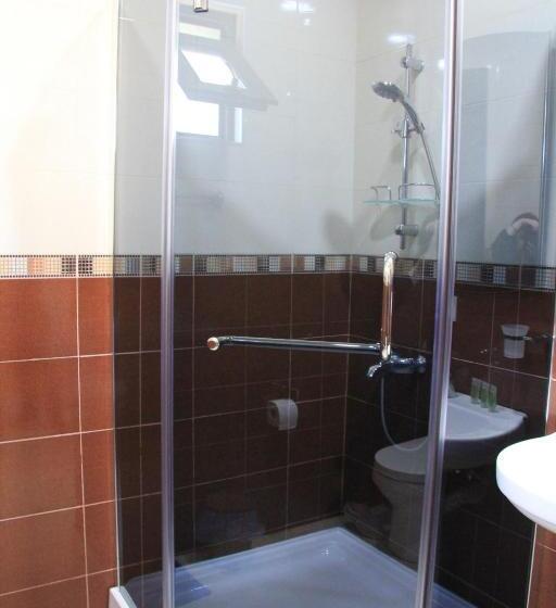 Standard Triple Room with Terrace, Chero