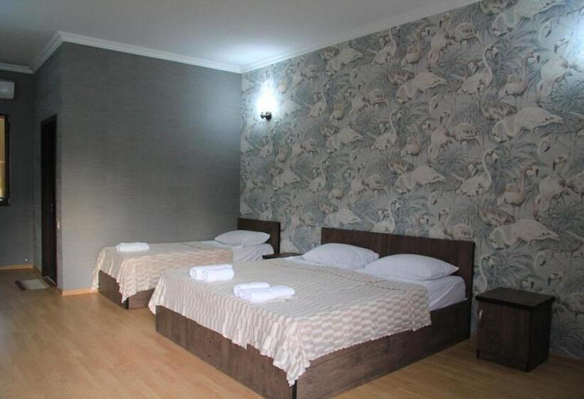 Standard Triple Room with Terrace, Chero