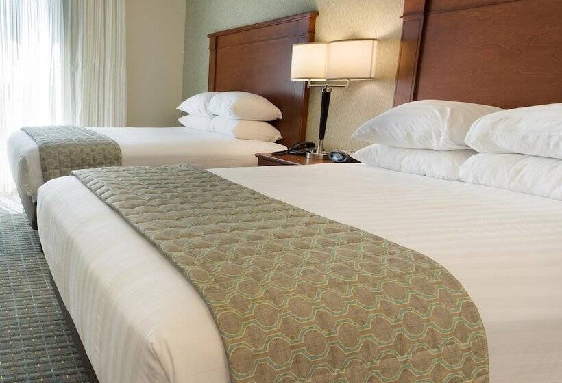غرفة ديلوكس, Drury Inn & Suites Burlington