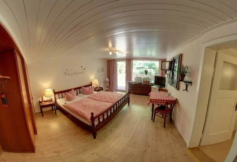 Standard Single Room, Merkurwald   Restaurant Wolpertinger
