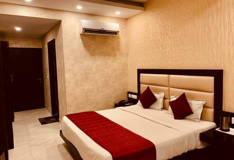 Номер Deluxe, The Onix